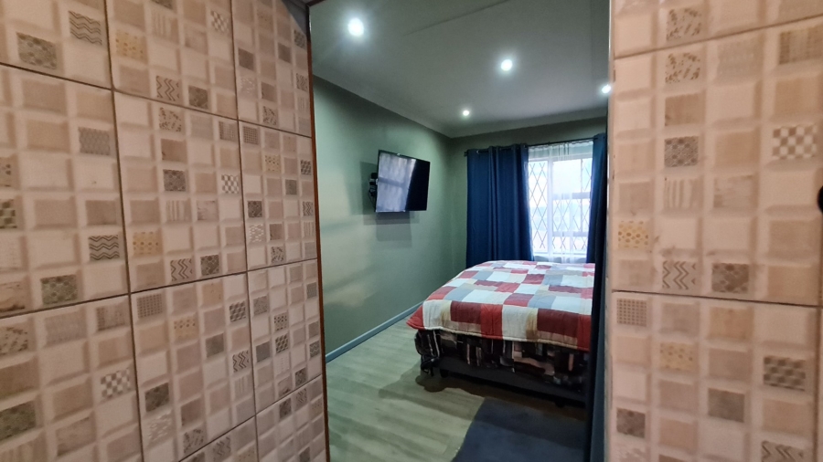 4 Bedroom Property for Sale in Dana Bay Western Cape